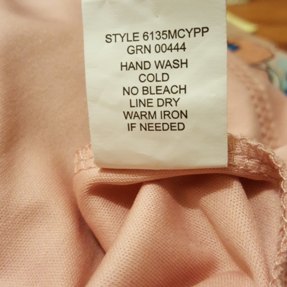 blouse - Picture 7 of 8